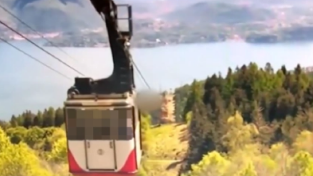 Cable car crash: Watch a creepy video of the horrific accident with the ...