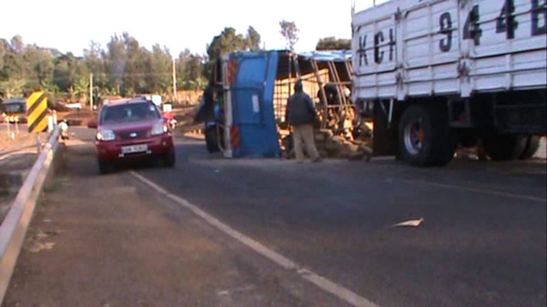 Riiji Bridge Accident: Driver Loses Control Over Lorry After Tyre Burst