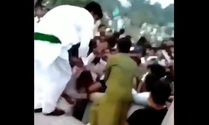 Shock and rage in Pakistan: Hundreds of men sexually assault a young woman [video]