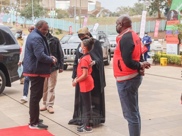 President Uhuru's Meeting That Has Left Kenyans Talking (Photos)