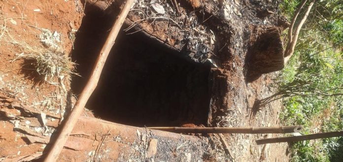 Suspect burnt to death by locals after jumping into a 10-feet pit latrine