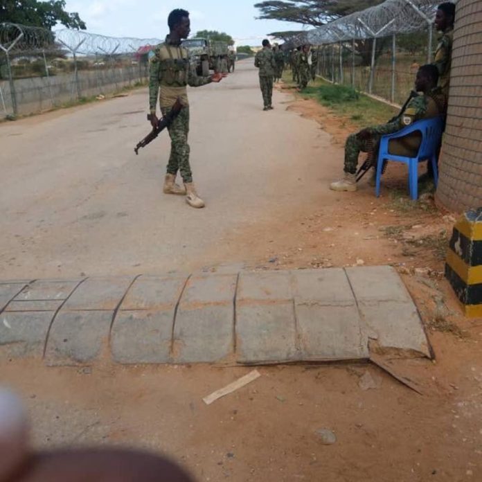 Jubbaland and KDF troops manning Kismayo Airport. [Photo/Maruf/Twitter]