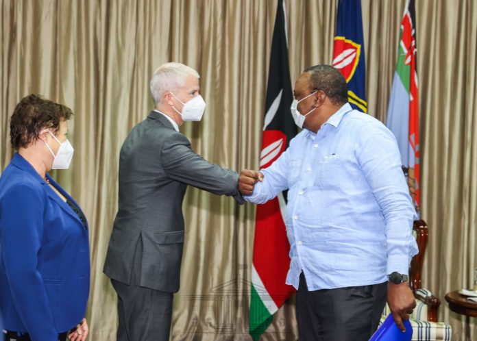 President Uhuru and Deputy Minister Riester discuss matters of mutual interest